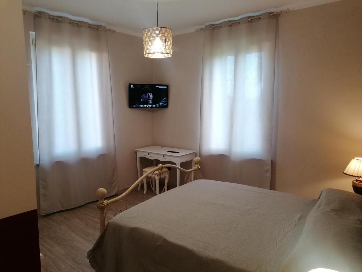 B&B Villa Preziosa Lago Maggiore Lesa Eksteriør billede