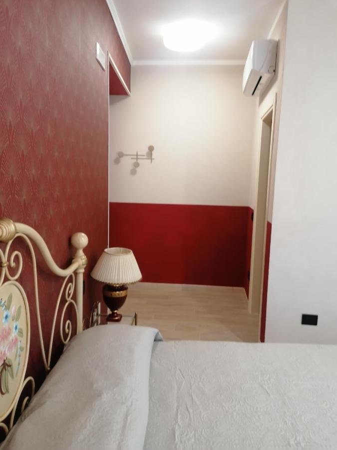 B&B Villa Preziosa Lago Maggiore Lesa Eksteriør billede