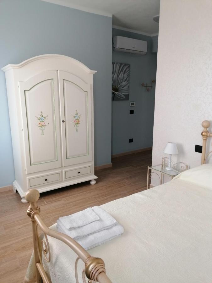 B&B Villa Preziosa Lago Maggiore Lesa Eksteriør billede