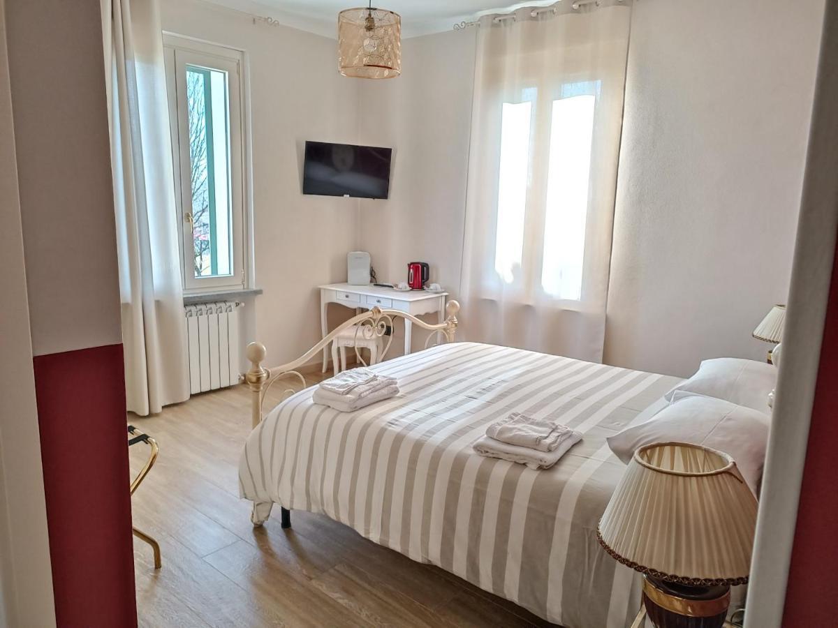 B&B Villa Preziosa Lago Maggiore Lesa Eksteriør billede