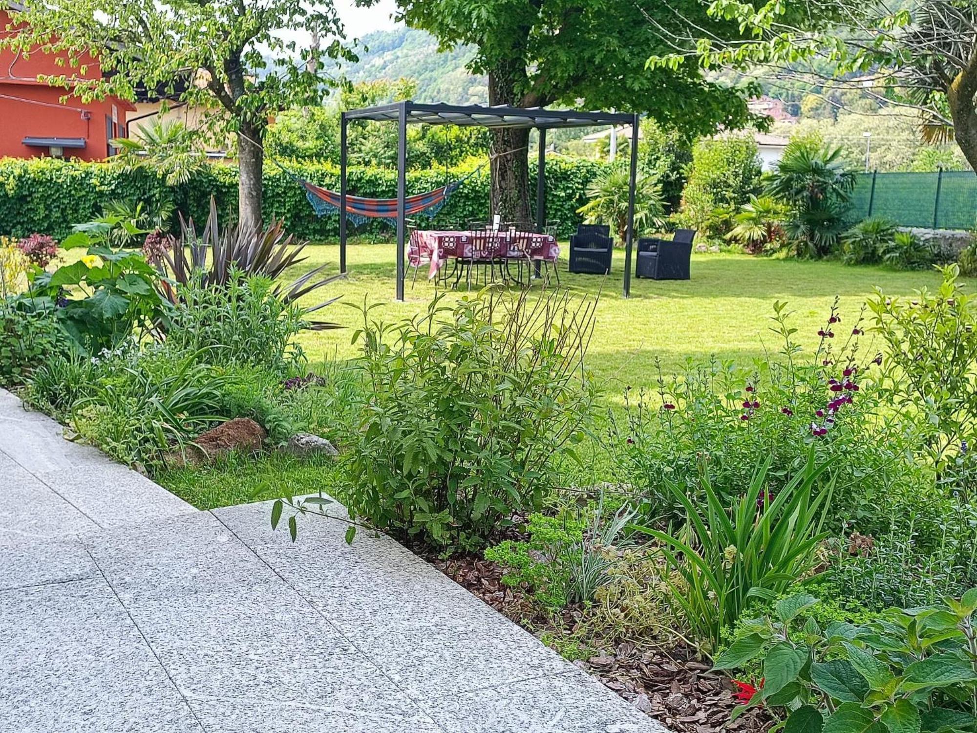 B&B Villa Preziosa Lago Maggiore Lesa Eksteriør billede